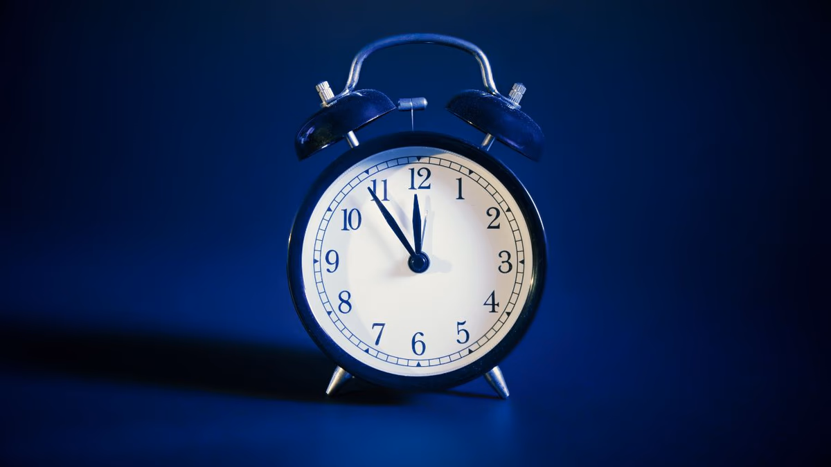 Cambio de Hora en Chile: Todo lo que Necesitas Saber sobre el Ajuste de Relojes este Otoño