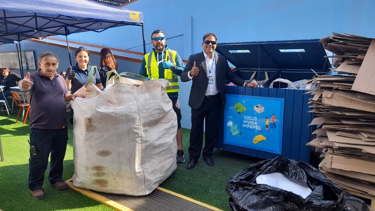 Campaña “Reciclemos el Papel” de Collahuasi recolectó 9,5 toneladas de residuos en establecimientos educacionales de Tarapacá