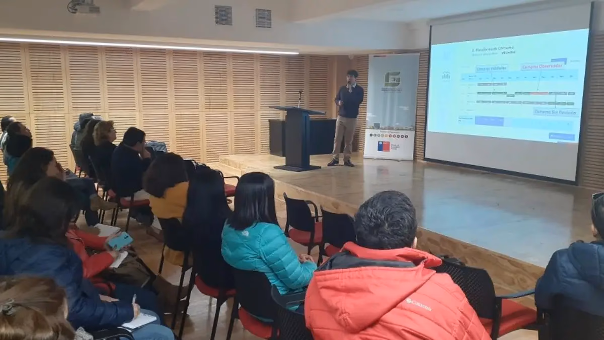 Capacitan a funcionarios públicos de Coquimbo en eficiencia energética y descarbonización