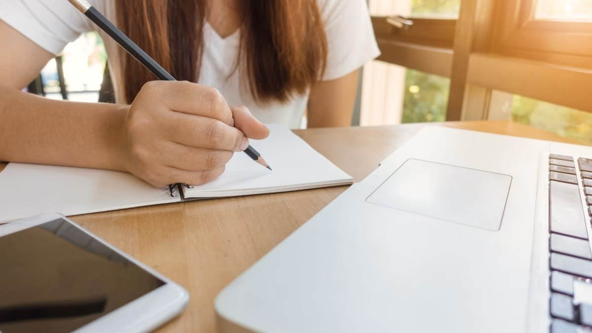Capacítate sin costo: descubre los cursos en línea que ofrece SENCE para potenciar tu desarrollo profesional