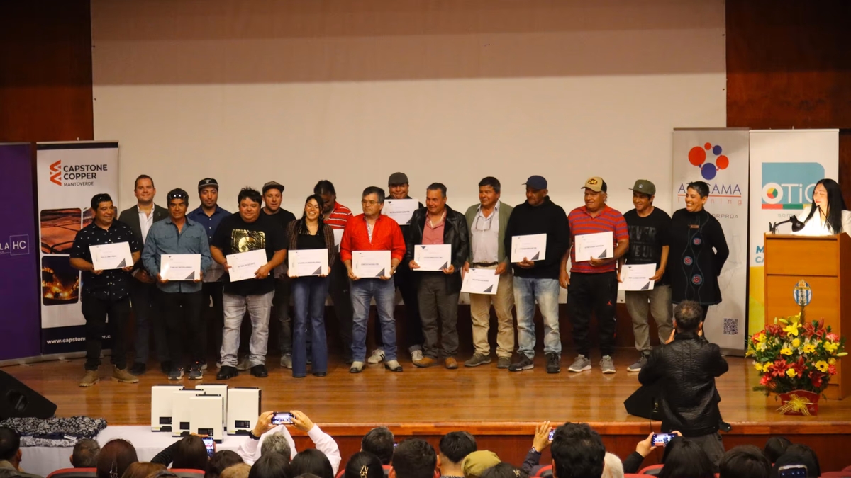 Capstone Copper apoyó certificación de pescadores de Chañaral en mantención y reparación de motores fuera de borda