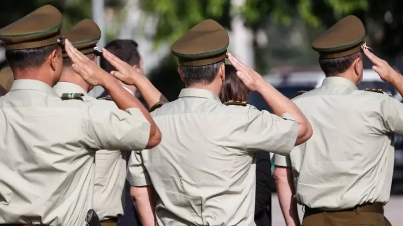 Carabineros abre postulaciones laborales con sueldos hasta $1.053.901: Últimos días