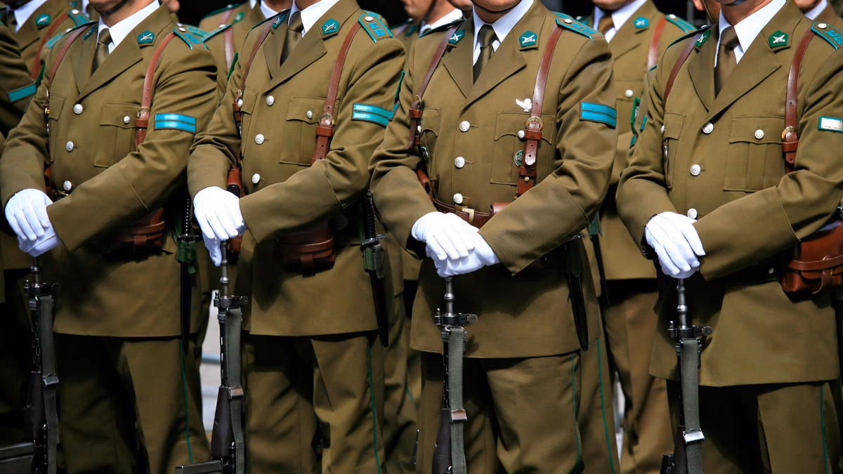 Carabineros de Chile busca trabajadores: Sueldos de hasta $3,8 millones