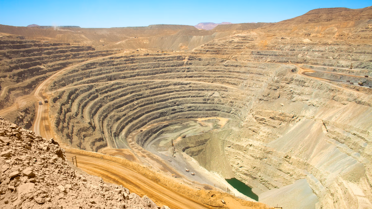 Ceibo y Komatsu-Mitsui sellan alianza en Perú para ofrecer servicios de supresión de polvo