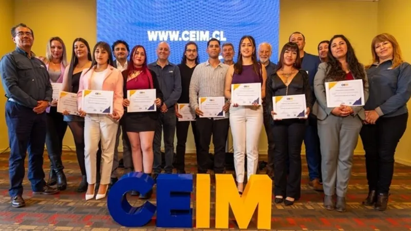 CEIM certifica primera generación de operadoras CAEX en histórica ceremonia en la Región de Coquimbo