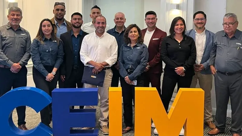 CEIM certificó a primera generación de operadores CAEX en Santiago, impulsando minería