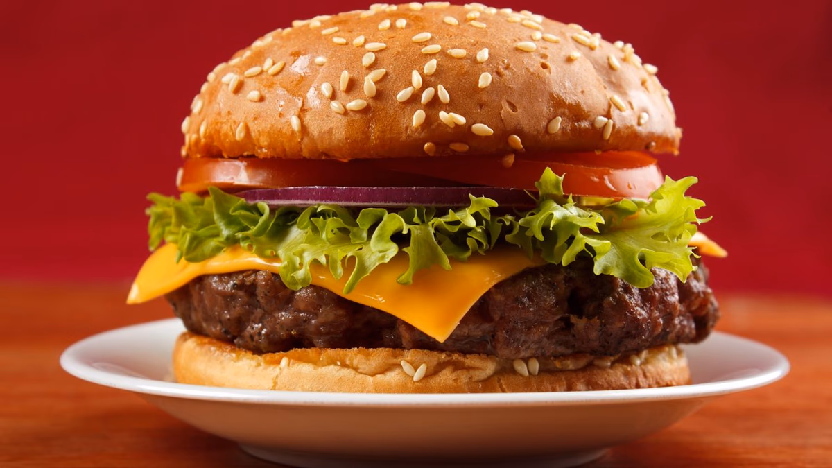 Celebra el Día de la Hamburguesa en Chile: Descuentos y Promociones Exclusivas el 28 de Mayo