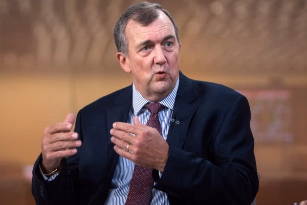 CEO de Barrick Gold advierte a políticos en Sudamérica que mayor control estatal de recursos alejará inversiones