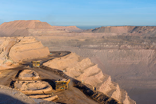 Cerro Colorado: DGA alerta incumplimiento de medida cautelar que limita extracción de agua y tribunal activa diligencias