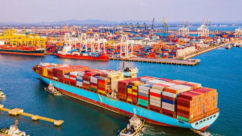 Chile rompe su propio récord: exportaciones superan por primera vez los US$ 100 mil millones en 2025