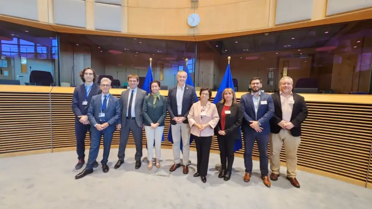 Chile y la Unión Europea fortalecen cooperación en minería sostenible en el RawMaterials Summit 2025