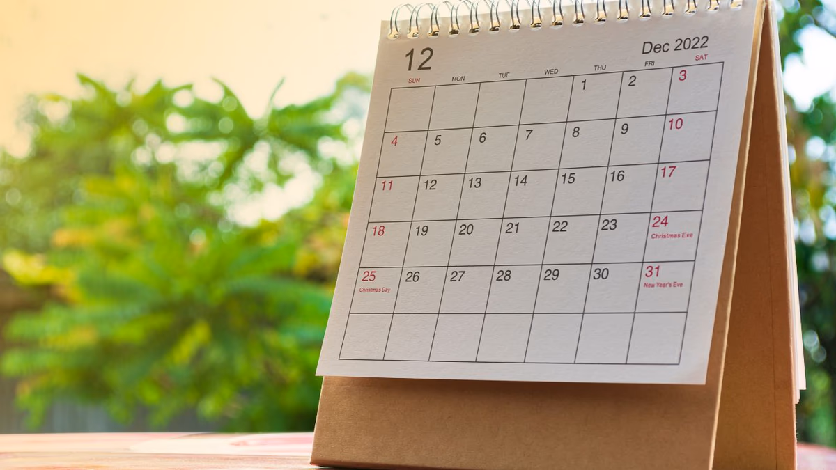 Chilenos enfrentan maratón laboral hasta abril: calendario sin feriados hasta Semana Santa 2025