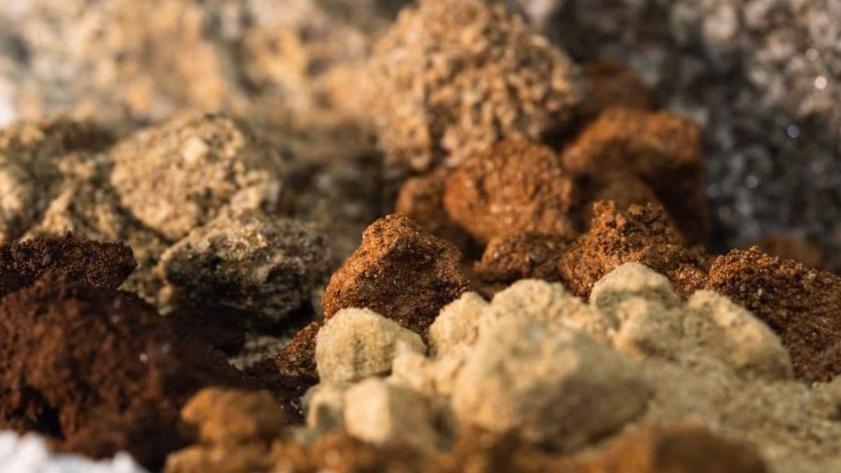 China fija cuota de extracción de tierras raras para 2023 en cifra récord