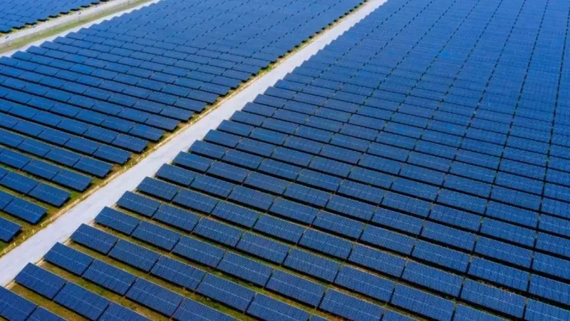 China interviene para estabilizar mercado solar y subir precios internacionales