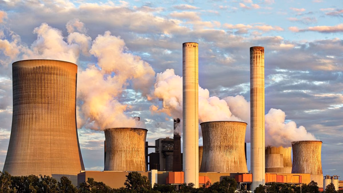 China lidera la demanda mundial de energía pero disminuye su huella de carbono