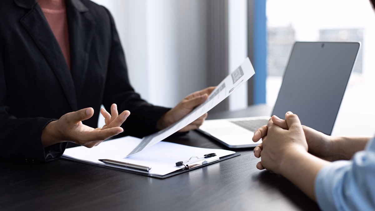 Claves para Triunfar en la Búsqueda de Empleo 2025: Optimiza tu CV y Estrategias de Networking Efectivas