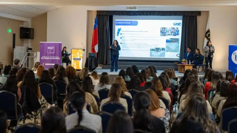 CMP refuerza su liderazgo en inclusión y equidad de género durante seminario regional de minería en Atacama