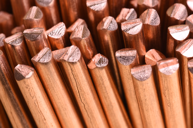 Cobre bajó este martes ante señales de debilidad de gasto en China