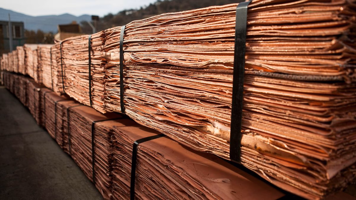 Cobre chileno mira a China: demanda, inventarios y precio récord