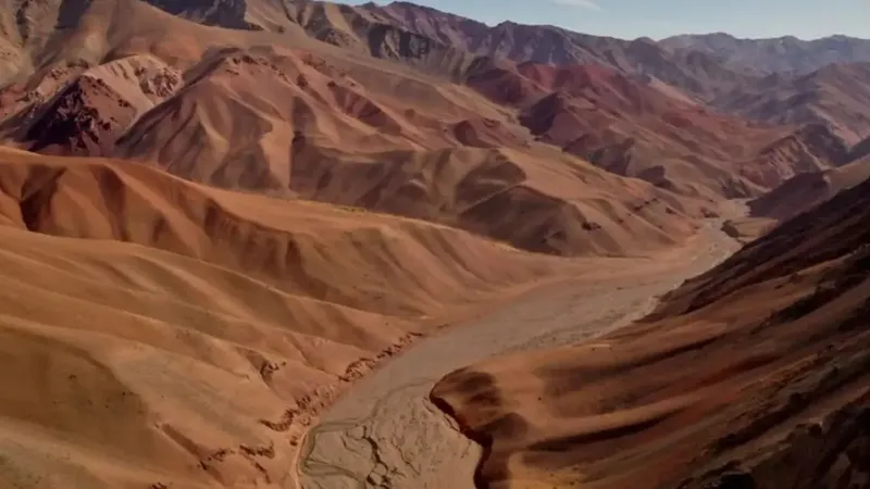 Cobre en Sudamérica: US$160.000 millones en juego podrían llevar a Chile, Perú y Argentina a dominar hasta 55% del mercado global