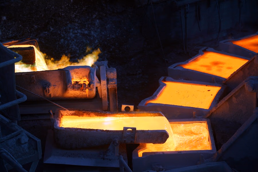 Cobre reacciona al alza tras anuncio de Trump y cierra su mejor semana en más de 4 meses