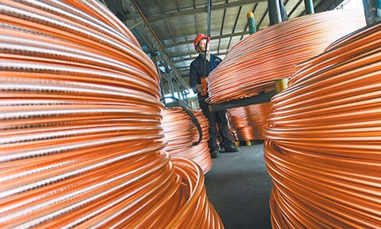 Cobre sube a máximos de un mes por disturbios en Chile y optimismo por acuerdo China-EEUU