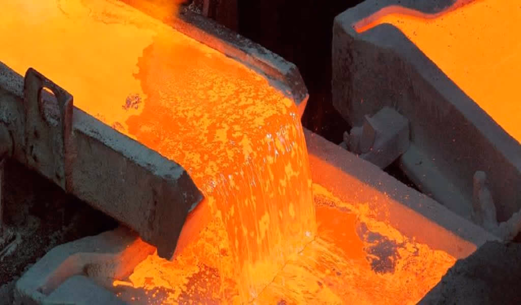 Cobre sube por cuarta jornada consecutiva y dólar se cotiza a la baja en niveles no vistos desde inicios de marzo