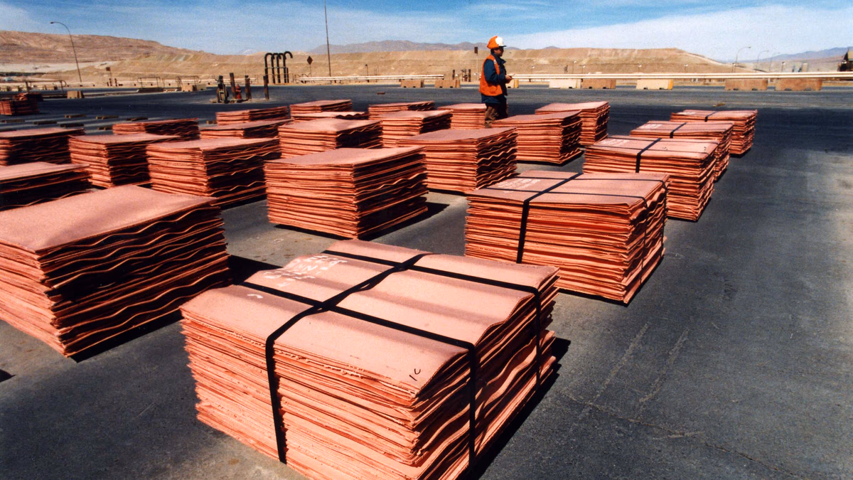 Cobre vuelve a caer este miércoles y desciende del nivel de los US$4,2 la libra que mantuvo por dos semanas
