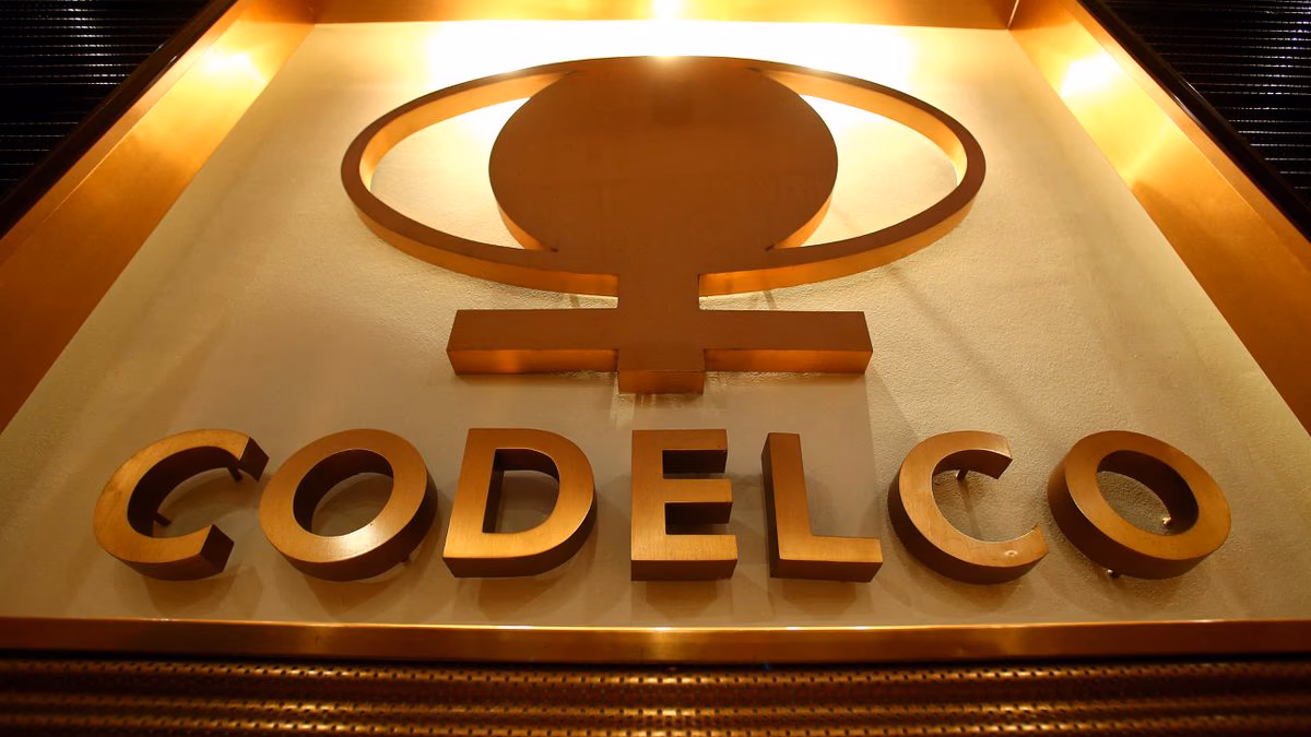 Codelco enfrenta amenaza de paralización por devolución de US$14,3 millones en bonos tras ajuste de producción