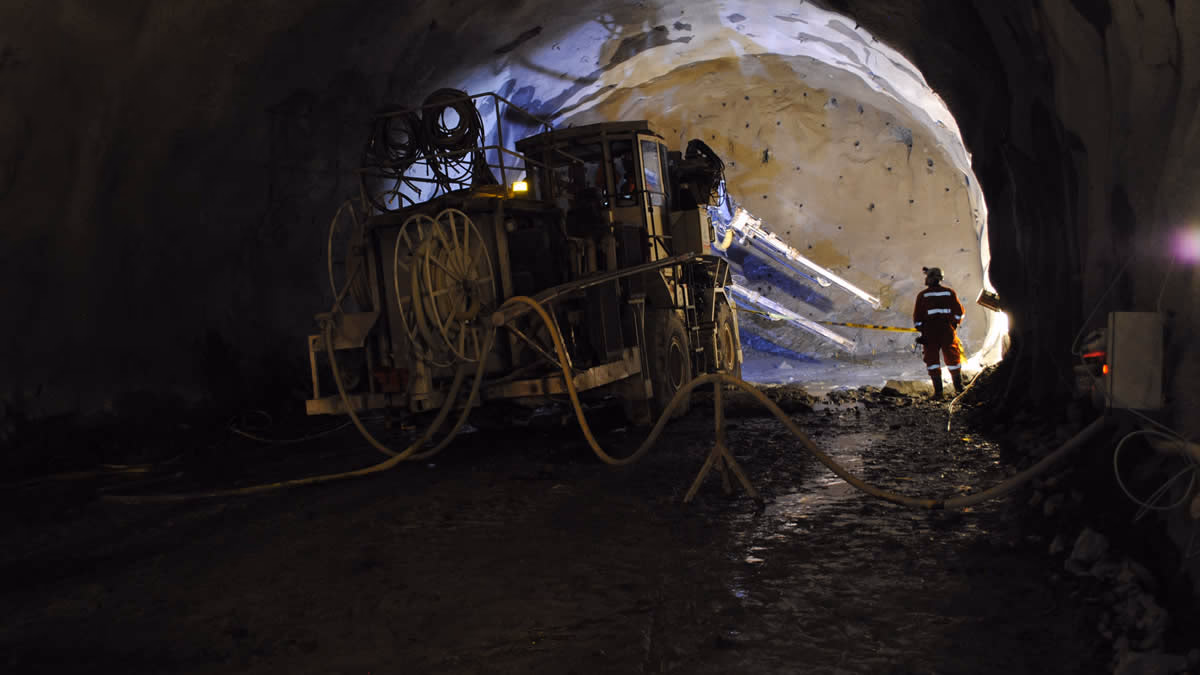 Codelco extrema medidas para contener covid-19 y suspende proyecto Nuevo Nivel Mina de El Teniente