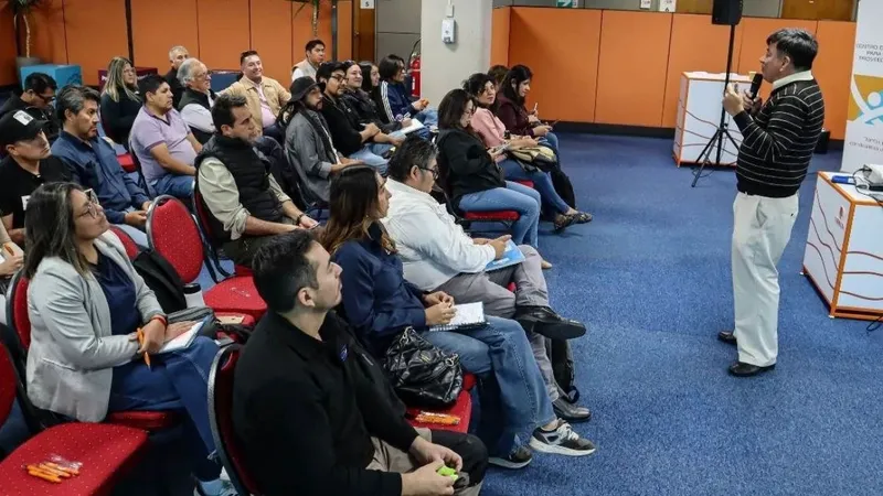 Codelco impulsa transformación digital en pymes con taller sobre inteligencia artificial