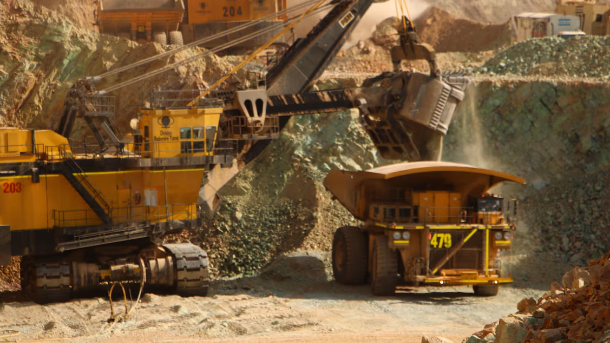 Codelco incrementa aportes al Fisco en un 8% por precios del cobre