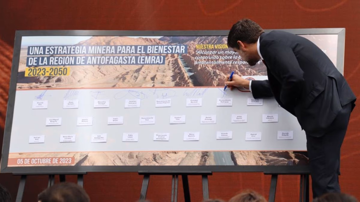 Codelco participa en construcción y lanzamiento de Estrategia Minera Regional