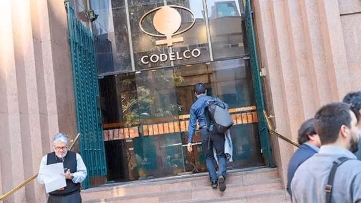 Codelco recorta personal de la casa matriz y adopta medidas de contención de costos en medio de crisis