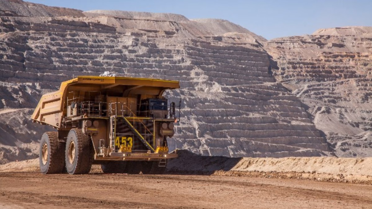 Codelco revoluciona la minería: Automatización total en el cambio de triconos aumenta seguridad y eficiencia en la División Andina