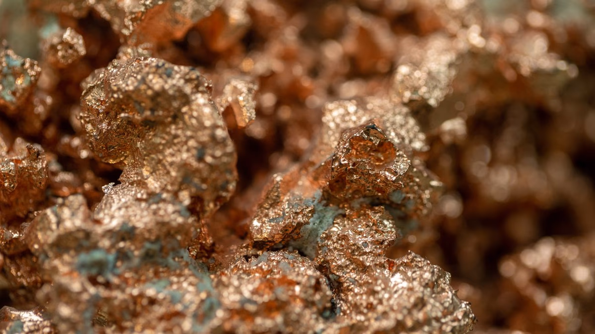Codelco supera expectativas con producción récord en 2024 y fortalece alianzas en el sector del litio