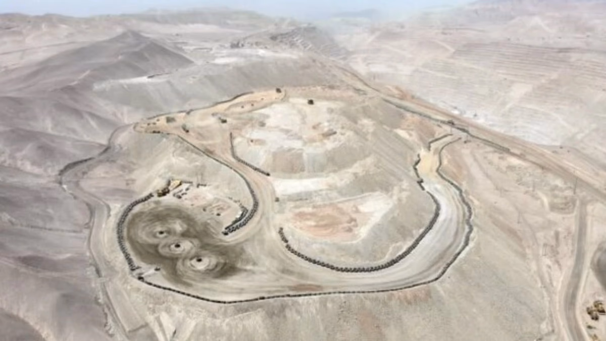Codelco y Adani firman alianza estratégica para proyectos mineros en Chile