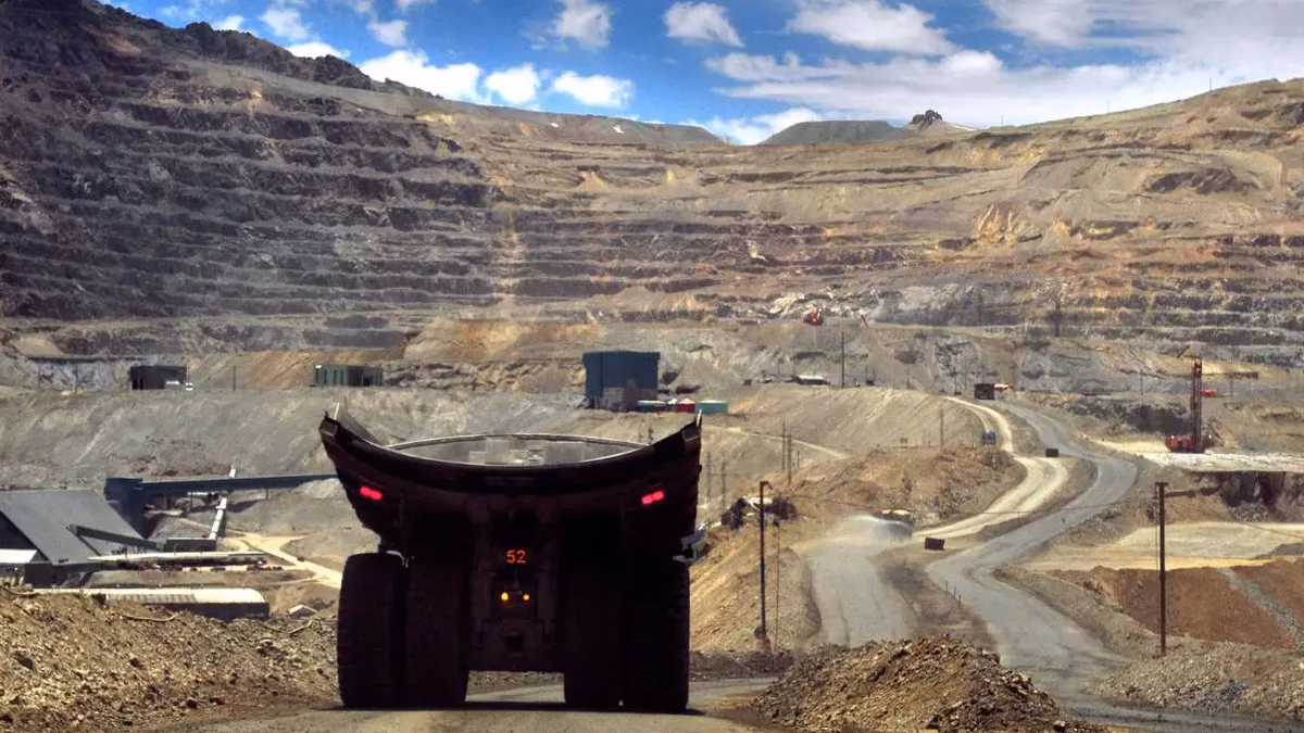 Codelco y Anglo American afinan acuerdo definitivo para operar Andina y Los Bronces en conjunto