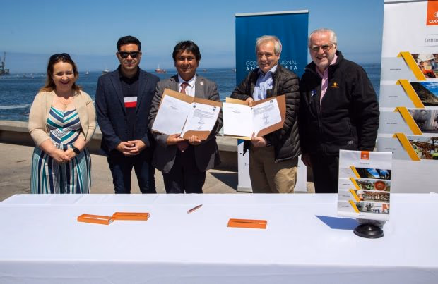 Codelco y Gobierno Regional de Antofagasta firman acuerdo para abastecer servicios sanitarios a vecinos