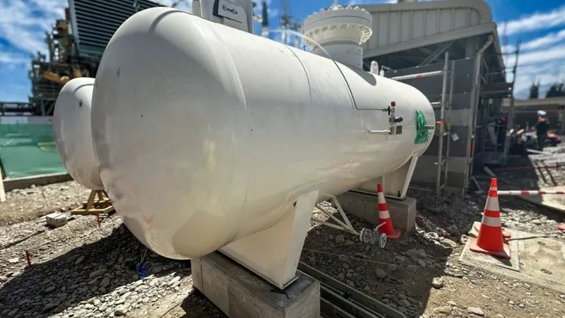 Colbún inaugura primera planta de hidrógeno verde en Chile, marcando un hito hacia la energía sustentable
