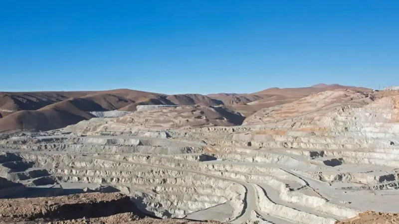 Anglo American descarta impacto inmediato en producción de Collahuasi tras fallo ambiental