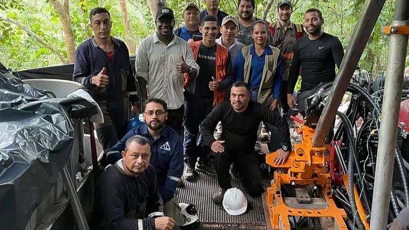 Colombia: Max Resource informa resultados de canales de alta calidad en su sistema de cobre y plata a escala Manto del Proyecto Sierra Azul