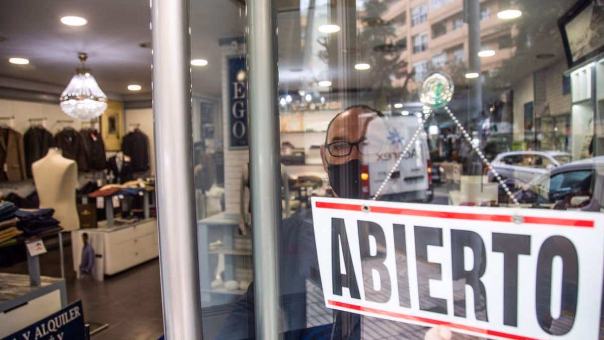 Comercio operará con normalidad en el festivo de hoy martes 16 de julio