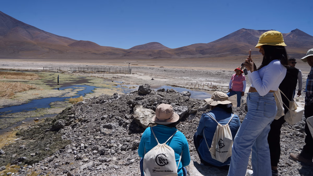 Comunidad Quechua de Ollagüe conoce avances del Plan de Manejo de Vertiente 11 del Salar de Ascotán que lleva a cabo El Abra