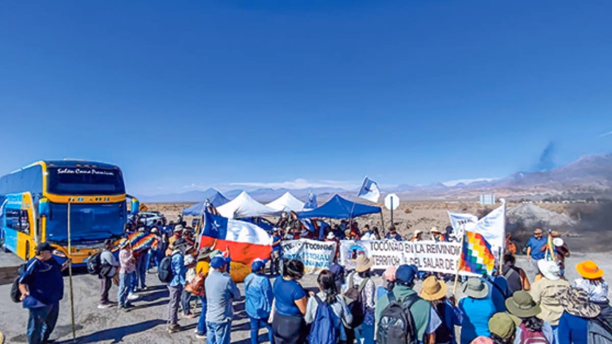 Comunidades indígenas se tomaron el acceso a Salar de Atacama de manera indefinida