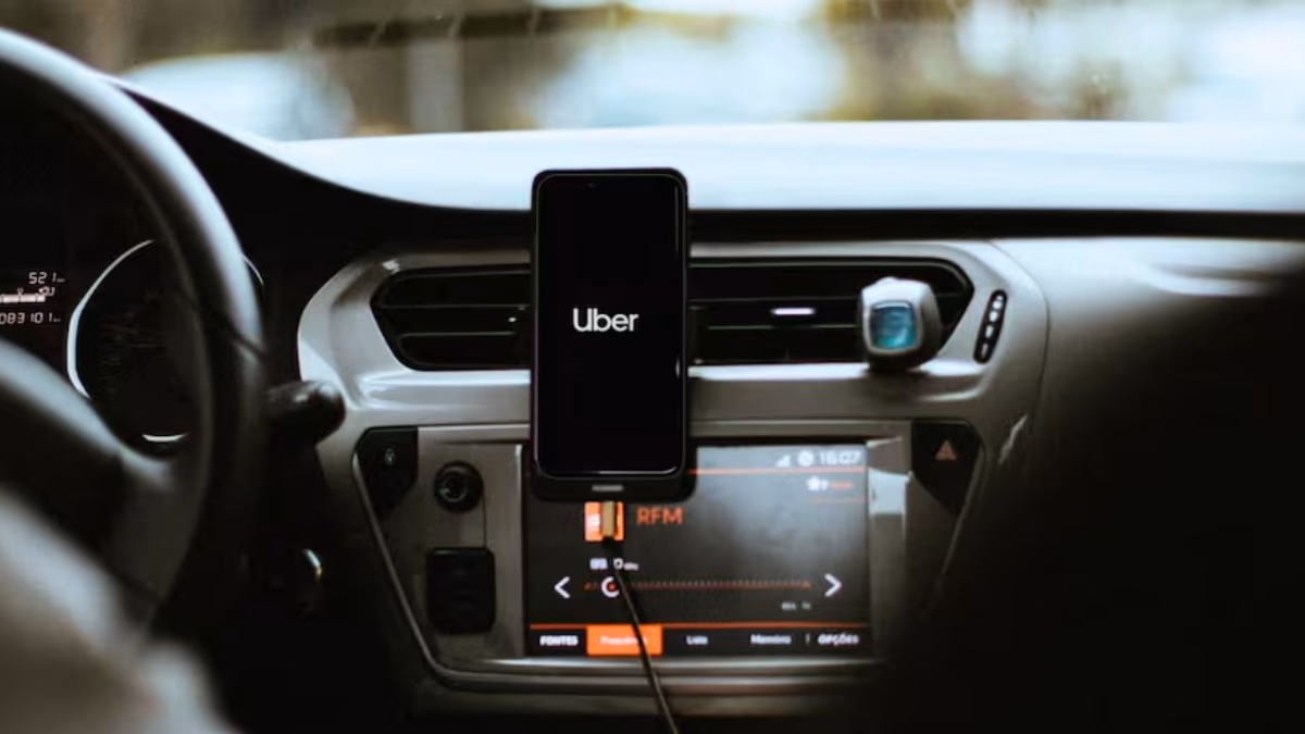 Conductores de Uber en Chile deberán contar con licencia A2 y cumplir nuevos requisitos según la Ley 21.553