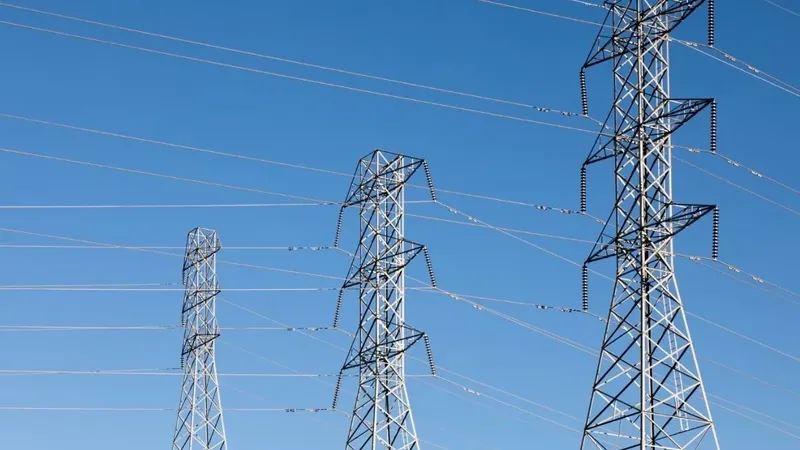 Conelsur expande operaciones en Perú con adquisición estratégica de activos eléctricos