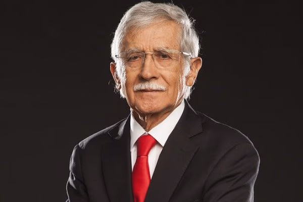 Consejo de Defensa del Estado amplía querella contra expresidente de Codelco: acusa fraude al Fisco y solicita nuevas diligencias