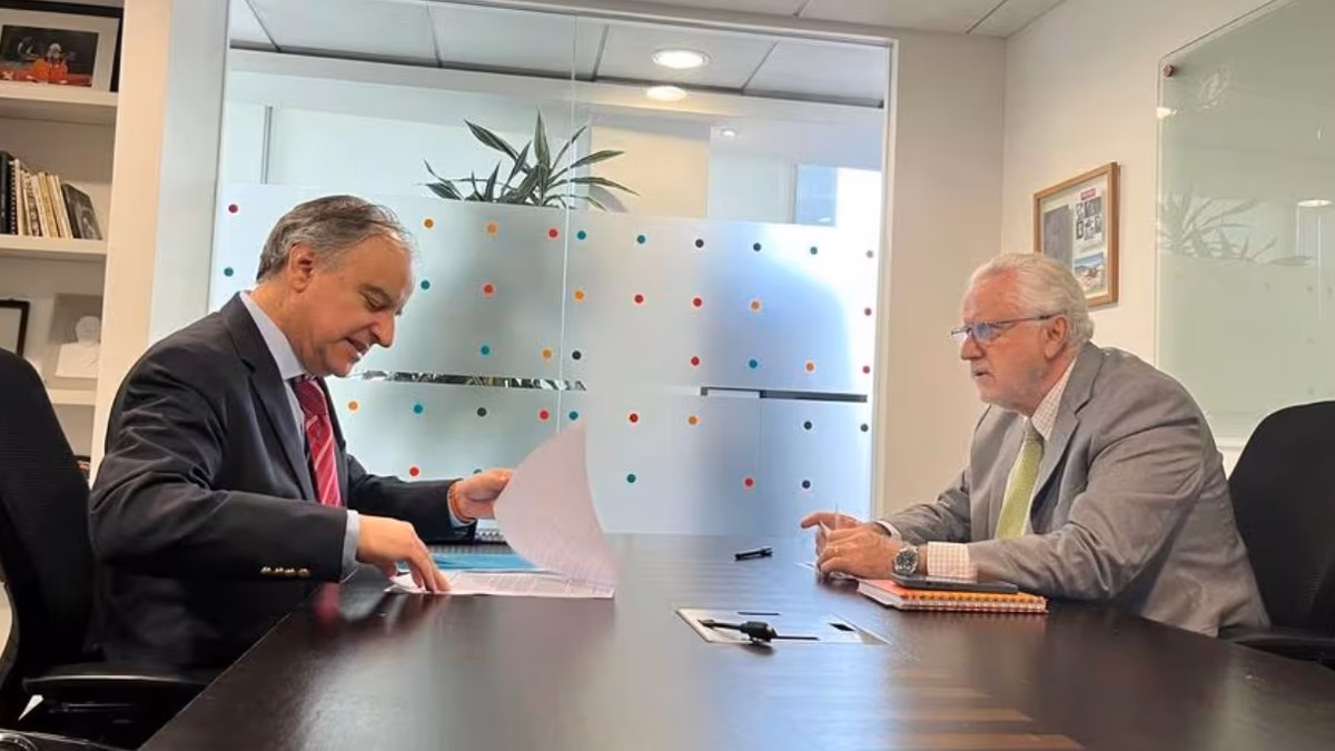 Consultora británica líder en minería: acuerdo Codelco-SQM permitirá a gobierno “aumentar aún más su participación en los beneficios de la explotación del litio de Atacama”