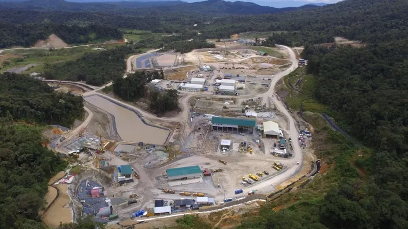 Contrato minero por US$1.700 millones: Ecuador asegura participación del 50% en estratégico proyecto Los Cangrejos